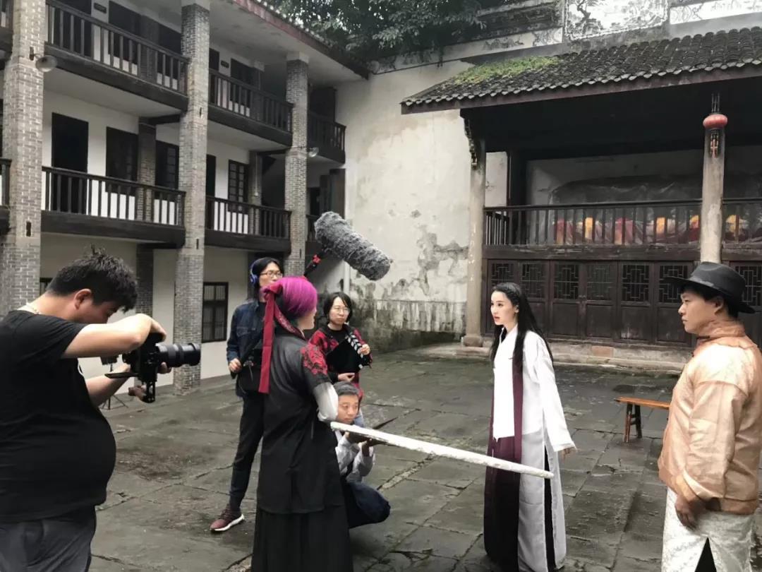 图片关键词